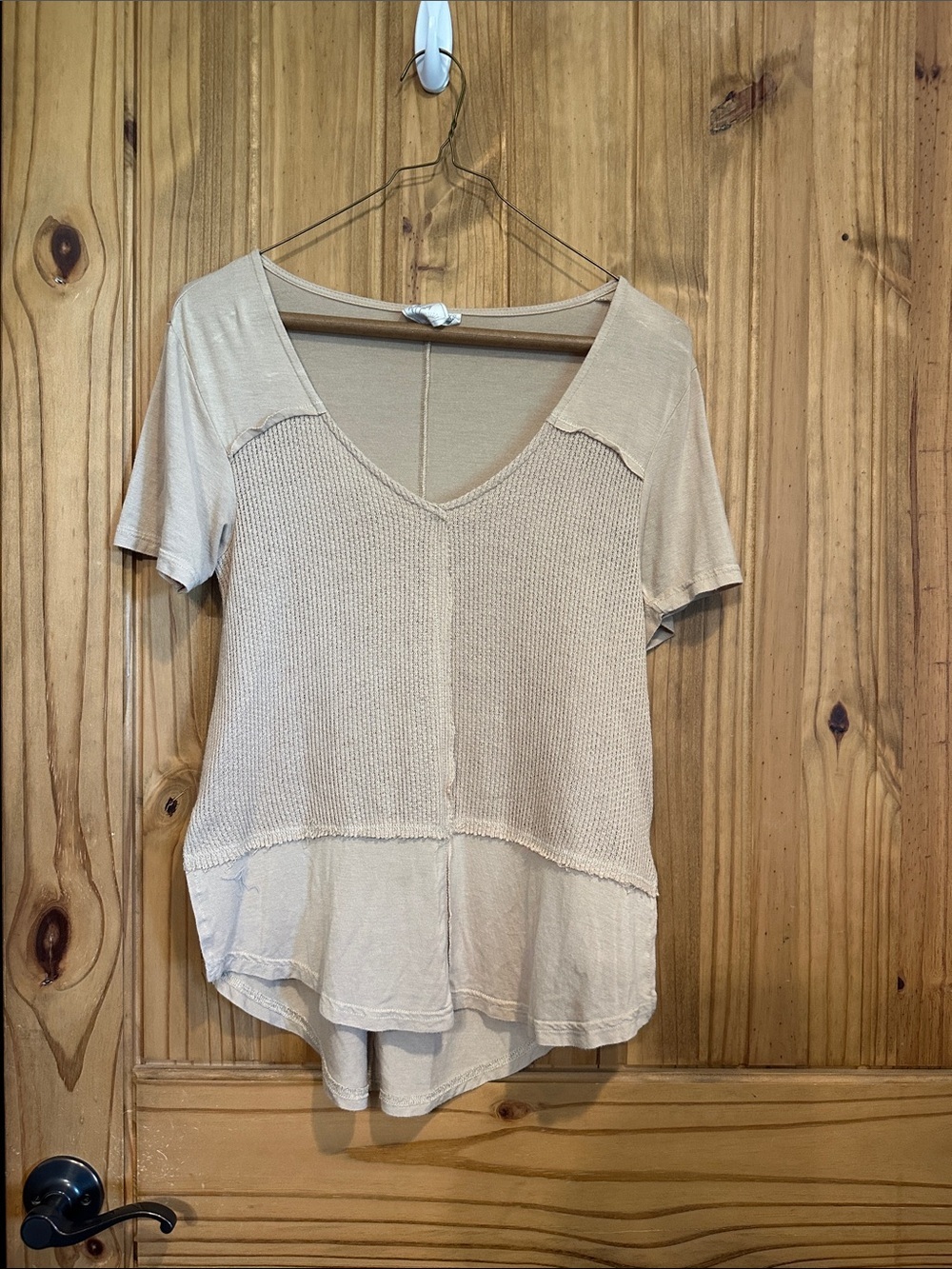 White Crow Beige Mixed-Waffle V-Neck Short Sleeve Top